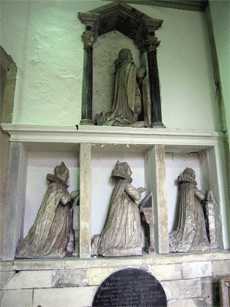 3 STATUES